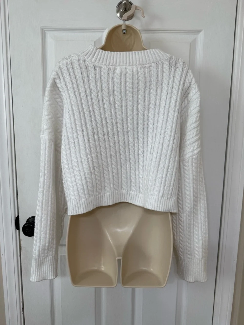 Altar’d State Ivory Cable Knit Cropped Sweater Boho Cozy M - Picture 4 of 8